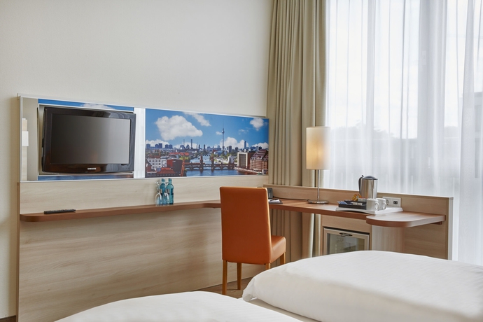 Imagen de la habitación del Hotel H+ Berlin Mitte. Foto 15