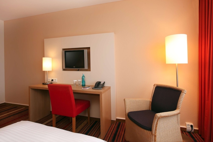 Imagen de la habitación del Hotel H+ Bochum. Foto 8