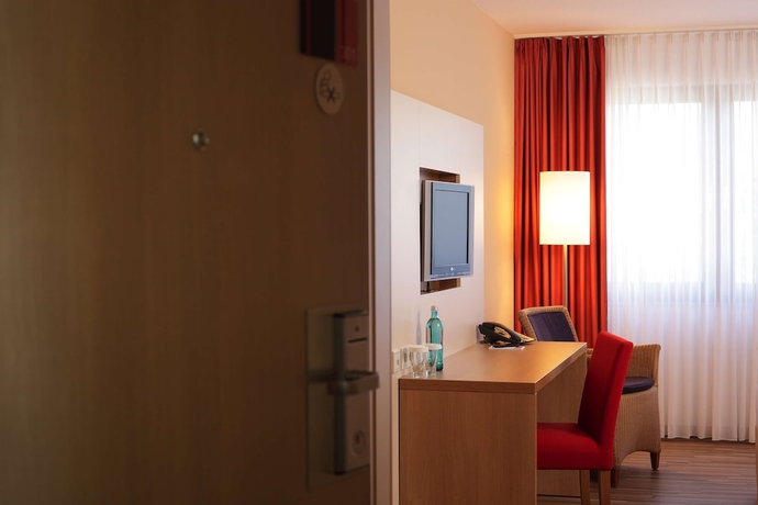 Imagen de la habitación del Hotel H+ Bochum. Foto 13