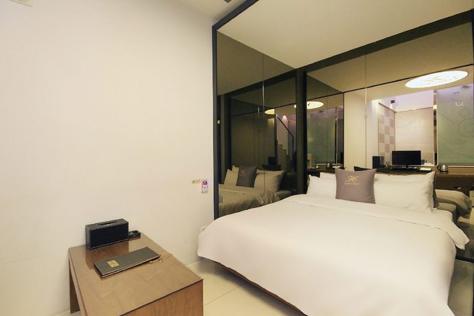 Imagen de la habitación del Hotel H Drive. Foto 6