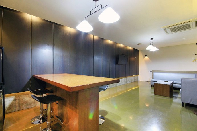 Imagen de la habitación del Hotel H Drive. Foto 12