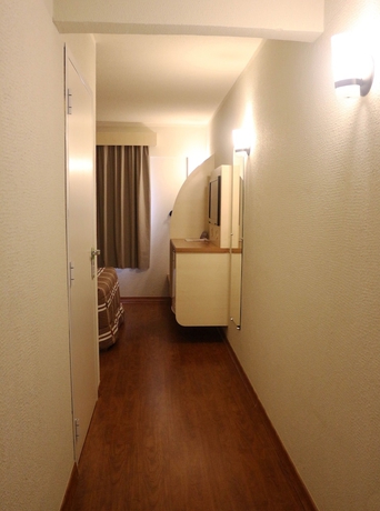 Imagen de la habitación del Hotel H+. Foto 9