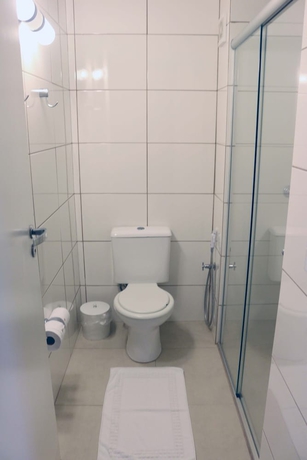 Imagen de la habitación del Hotel H+. Foto 13