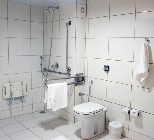 Imagen de la habitación del Hotel H+. Foto 16