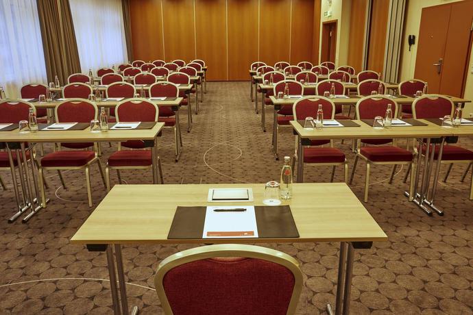 Imagen de los interiores del Hotel H+ Hotel Darmstadt. Foto 9