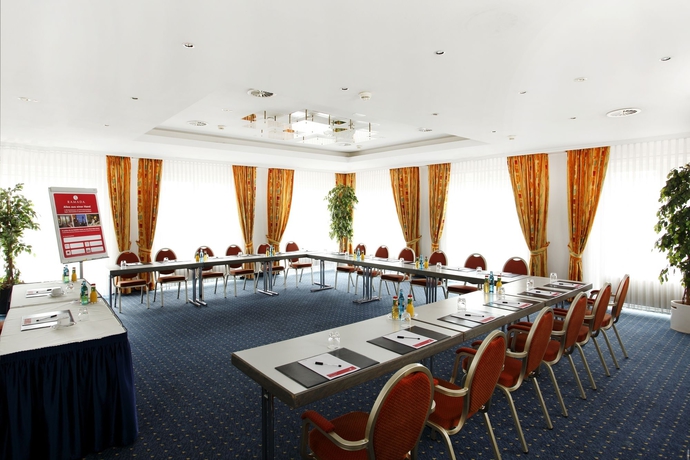 Imagen de los interiores del Hotel H+ Hotel Frankfurt Airport West. Foto 12