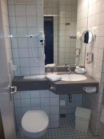 Imagen de los interiores del Hotel H+ Hotel Koln Bruhl. Foto 12