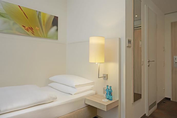 Imagen de la habitación del Hotel H+ Hotel Munchen. Foto 1
