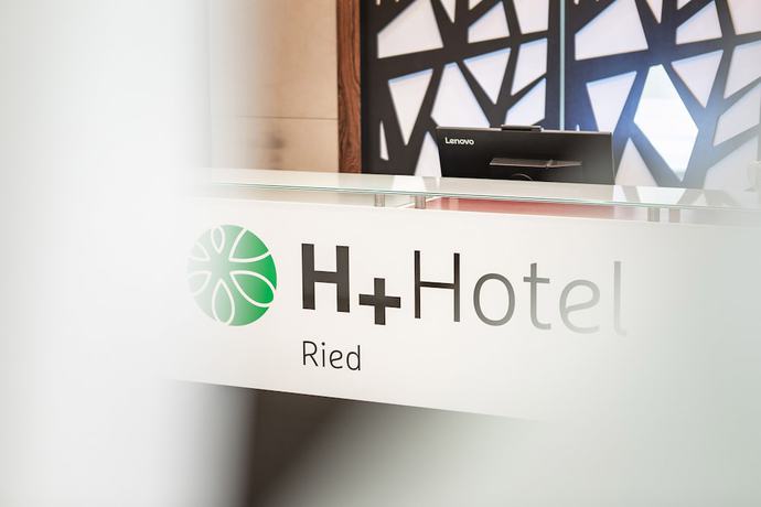 Imagen de los interiores del Hotel H+ Hotel Ried. Foto 12