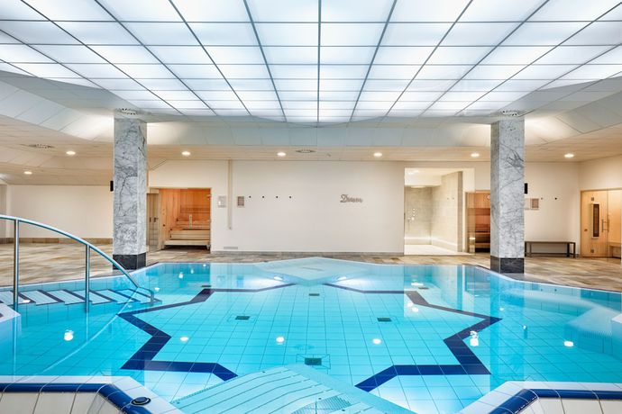 Imagen de la piscina del Hotel H+ Hotel Wiesbaden Niedernhausen. Foto 20
