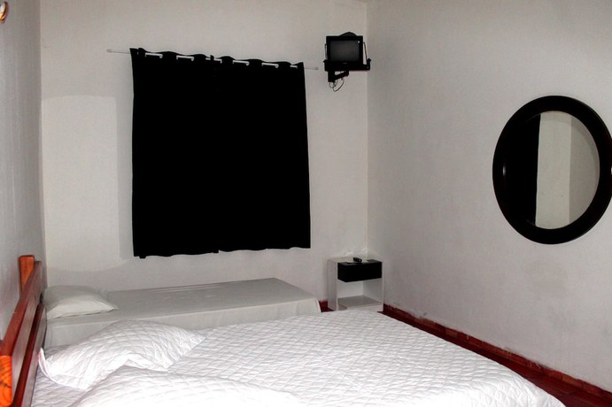 Imagen de la habitación del Hotel H Itanha&eacute;m. Foto 11