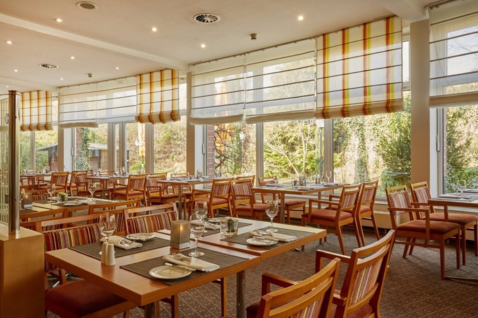 Imagen del bar/restaurante del Hotel H+ Koeln Hurth. Foto 3