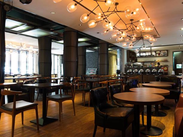 Imagen de los interiores del Hotel H Life Hotel. Foto 16
