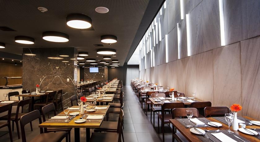 Imagen del bar/restaurante del Hotel H Niteroi. Foto 2