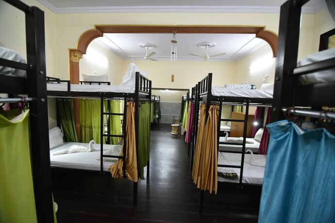 Imagen de la habitación del Hotel H R Palace. Foto 32