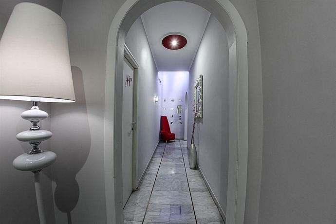 Imagen general del Hotel H ROOM NAPLES. Foto 2