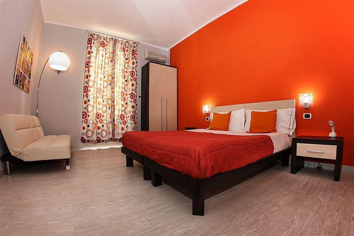 Imagen general del Hotel H ROOM NAPLES. Foto 3