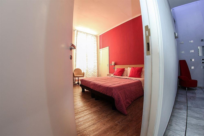 Imagen general del Hotel H ROOM NAPLES. Foto 5
