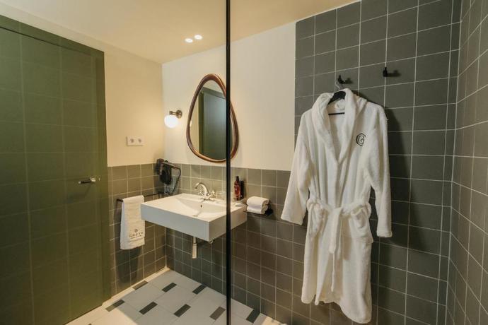 Imagen de la habitación del Hotel H Regas. Foto 3