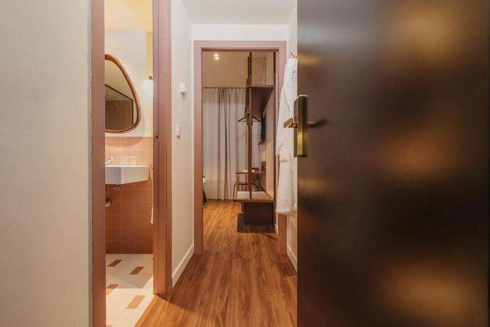 Imagen de la habitación del Hotel H Regas. Foto 13