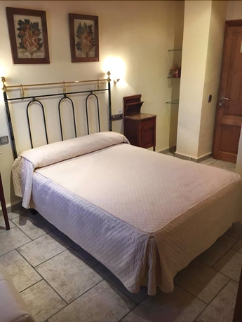 Imagen de la habitación del Hotel H Rural Casa Anna. Foto 5