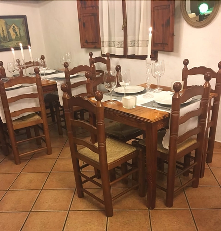 Imagen del bar/restaurante del Hotel H Rural Casa Anna. Foto 4