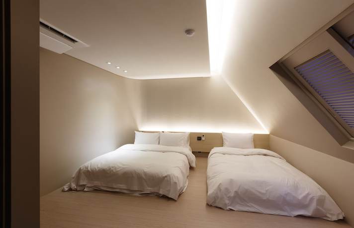 Imagen de la habitación del Hotel H Seocho. Foto 13