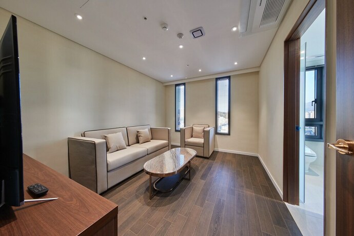 Imagen de la habitación del Hotel H1. Foto 17