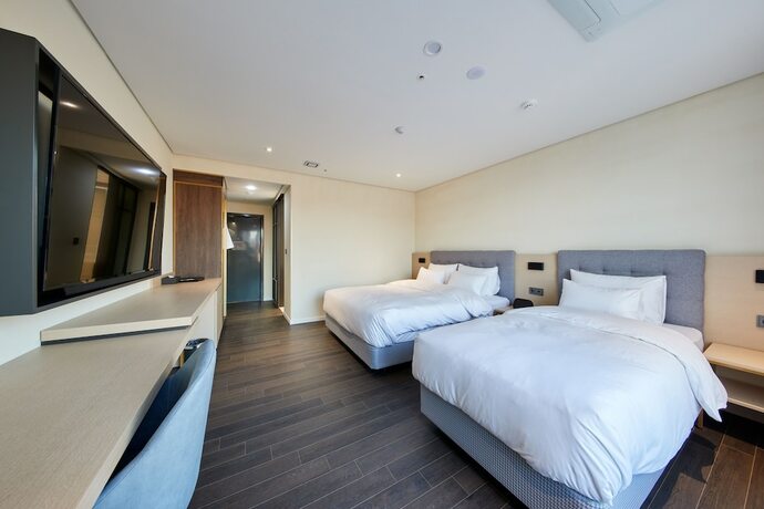 Imagen de la habitación del Hotel H1. Foto 32