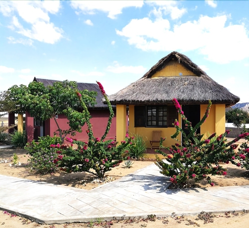 Imagen de los exteriores del Hotel H1 Isalo. Foto 13