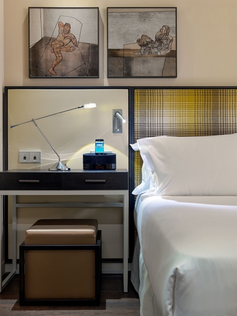 Imagen de la habitación del Hotel H10 Art Gallery. Foto 8