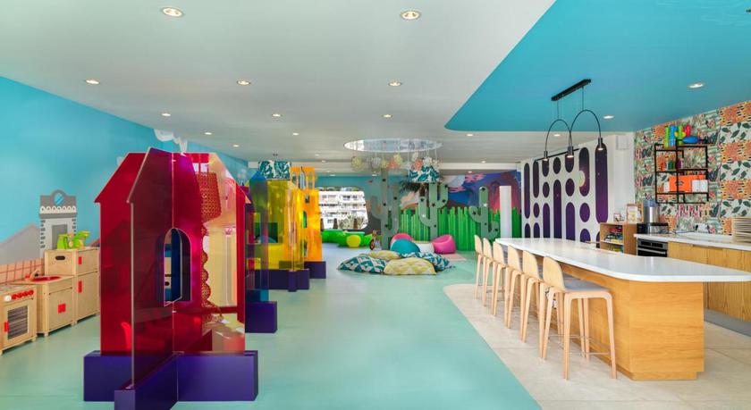 Imagen de los interiores del Hotel H10 Atlantic Sunset Horizons Collection. Foto 8