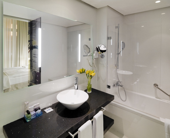 Imagen de la habitación del Hotel H10 Berlin Ku'damm. Foto 3