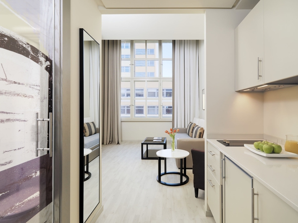 Imagen de la habitación del Hotel H10 Berlin Ku'damm. Foto 4