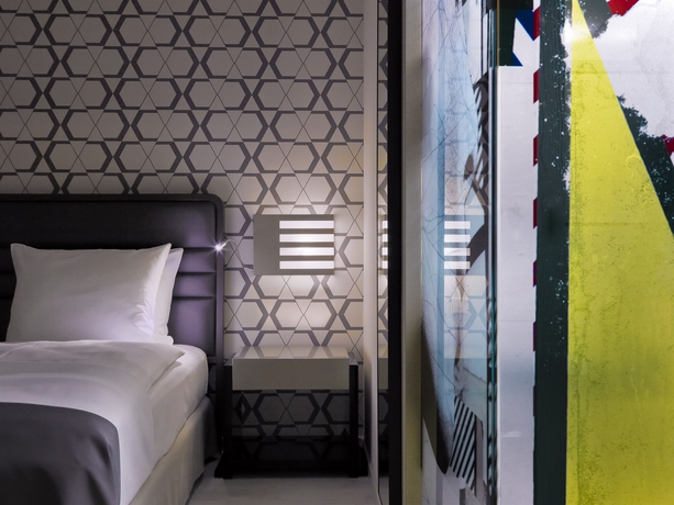 Imagen de la habitación del Hotel H10 Berlin Ku'damm. Foto 8