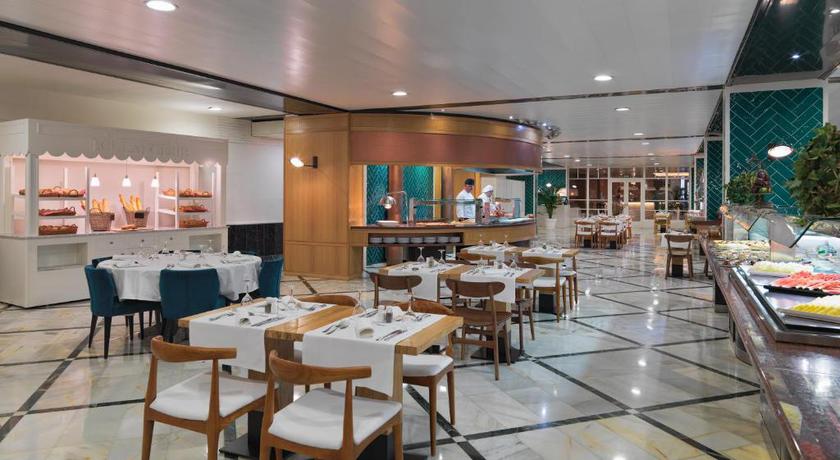 Imagen general del Hotel H10 Cambrils Playa. Foto 14