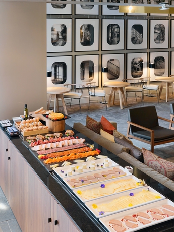 Imagen del bar/restaurante del Hotel H10 Casa Mimosa. Foto 3