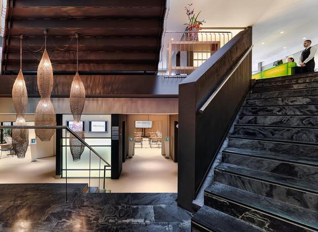 Imagen de los interiores del Hotel H10 Casanova. Foto 14