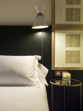 Imagen de la habitación del Hotel H10 Catalunya Plaza Boutique. Foto 7