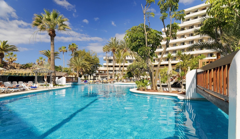 Imagen de la piscina del Hotel H10 Conquistador. Foto 16