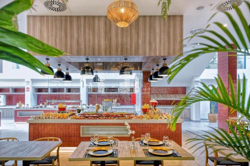 Imagen general del Hotel H10 Costa Mogán. Foto 14