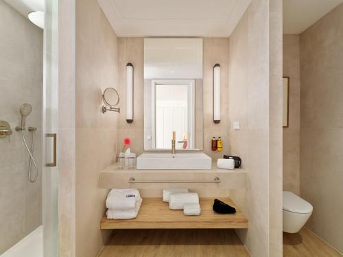 Imagen de la habitación del Hotel H10 Croma Malaga. Foto 3