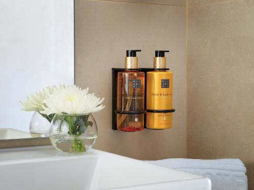 Imagen de la habitación del Hotel H10 Croma Malaga. Foto 4