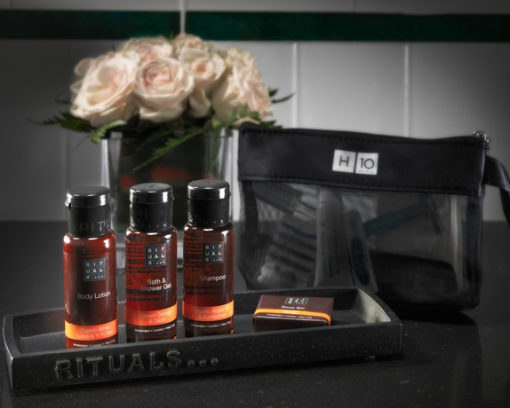 Imagen de la habitación del Hotel H10 Cubik. Foto 8