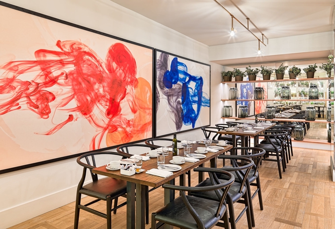 Imagen del bar/restaurante del Hotel H10 Cubik. Foto 4