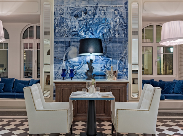 Imagen del bar/restaurante del Hotel H10 Duque De Loulé. Foto 3