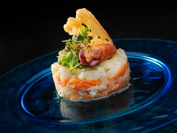 Imagen del bar/restaurante del Hotel H10 Duque De Loulé. Foto 7