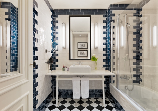 Imagen de la habitación del Hotel H10 Duque De Loulé. Foto 11