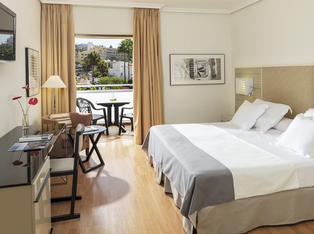 Imagen de la habitación del Hotel H10 Gran Tinerfe. Foto 3