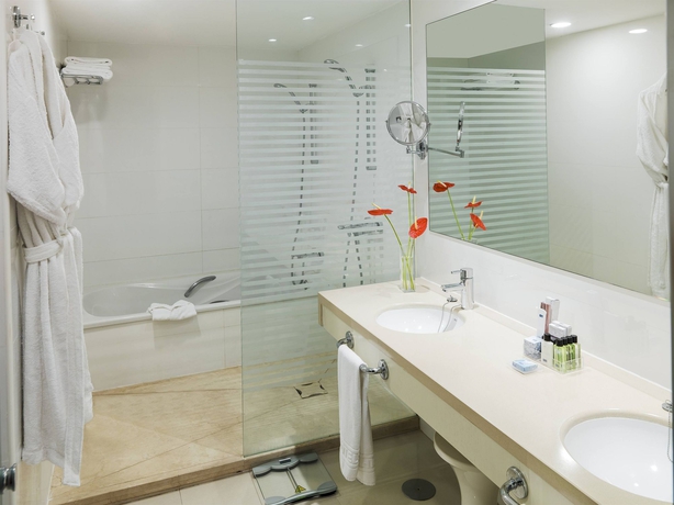 Imagen de la habitación del Hotel H10 Gran Tinerfe. Foto 4